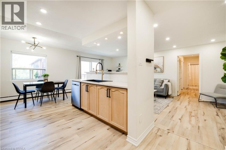 Photo 2 at 4 - 608 Grey Street, Echo Place, Brantford
