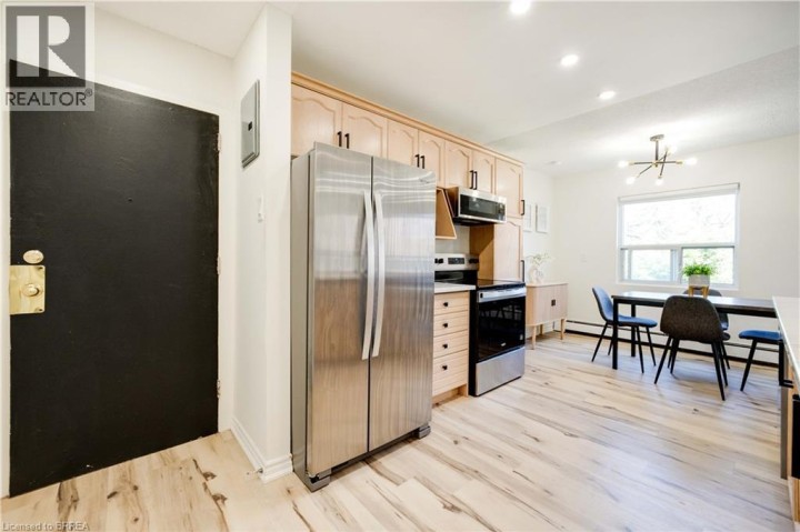Photo 3 at 4 - 608 Grey Street, Echo Place, Brantford