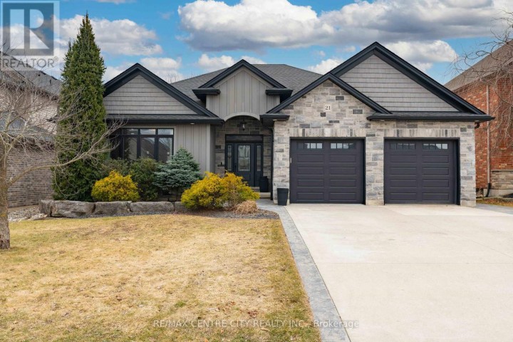 Photo 1 at 21 Belmont Avenue, Tillsonburg