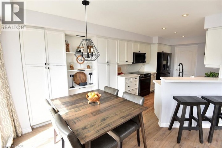 Photo 22 at 7 - 39 Panabaker Drive, Maple Lane Annex, Ancaster