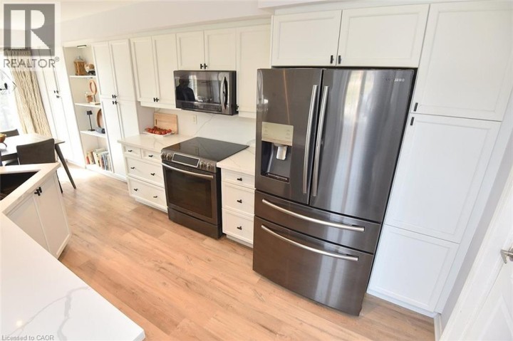 Photo 23 at 7 - 39 Panabaker Drive, Maple Lane Annex, Ancaster