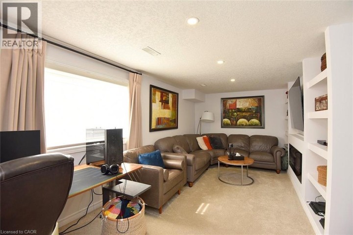 Photo 41 at 7 - 39 Panabaker Drive, Maple Lane Annex, Ancaster