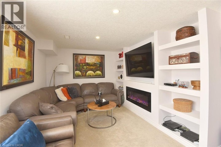 Photo 42 at 7 - 39 Panabaker Drive, Maple Lane Annex, Ancaster