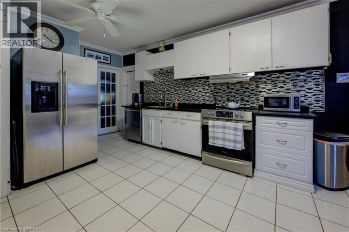 Photo 11 at 88 Walnut Street, Old West Brant, Brantford