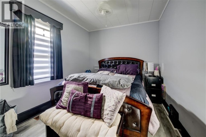 Photo 15 at 88 Walnut Street, Old West Brant, Brantford