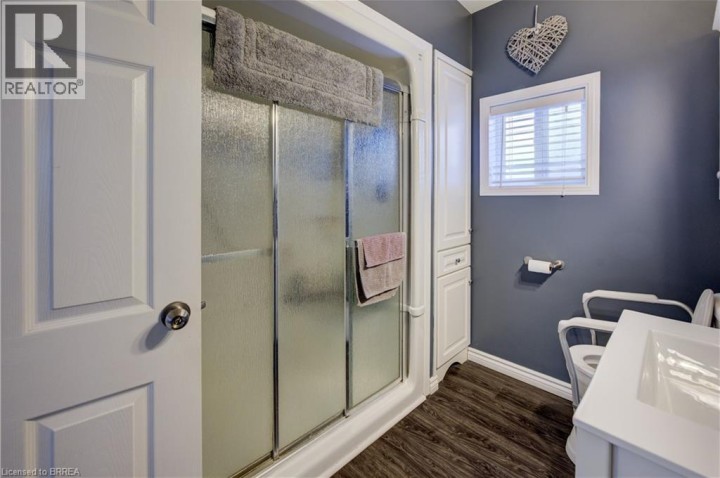 Photo 18 at 88 Walnut Street, Old West Brant, Brantford