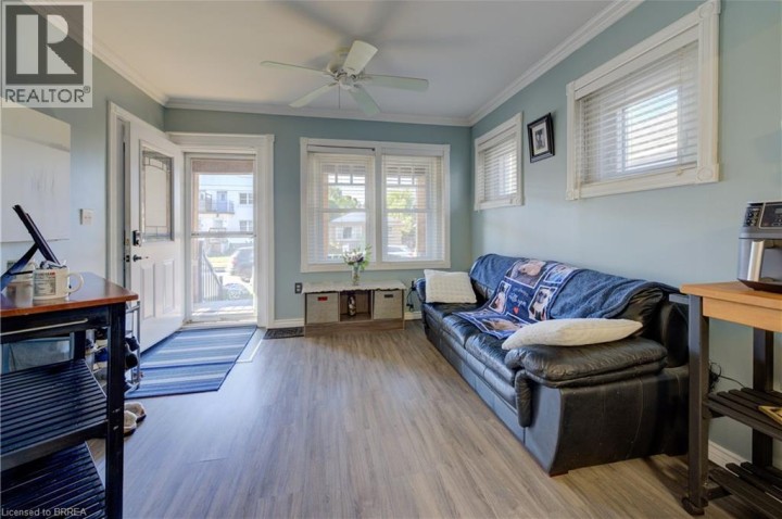 Photo 6 at 88 Walnut Street, Old West Brant, Brantford