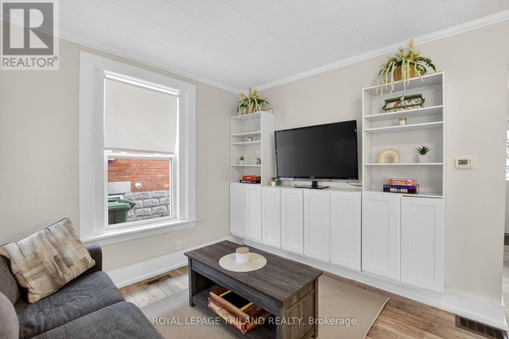 Photo 11 at 81 Locust Street, St. Thomas