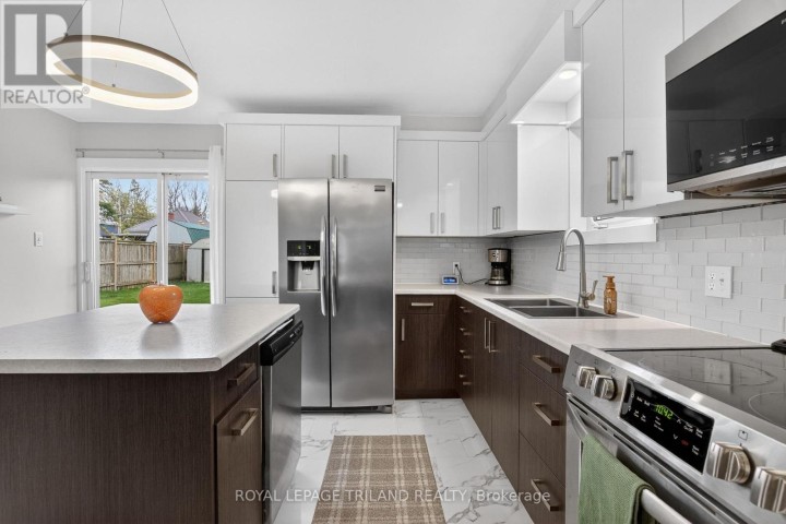 Photo 16 at 81 Locust Street, St. Thomas