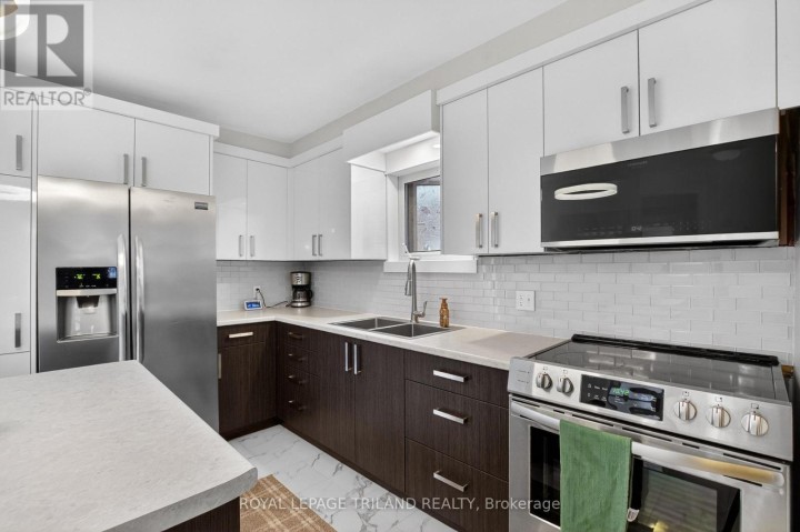 Photo 17 at 81 Locust Street, St. Thomas