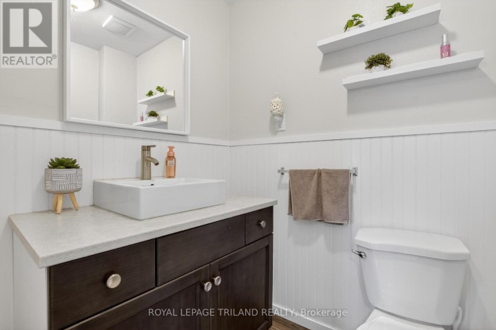 Photo 22 at 81 Locust Street, St. Thomas
