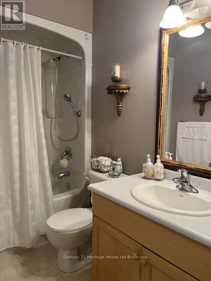 Photo 11 at 1 - 21 Balazs Court, Tillsonburg