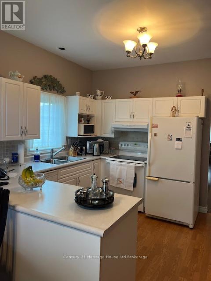 Photo 8 at 1 - 21 Balazs Court, Tillsonburg
