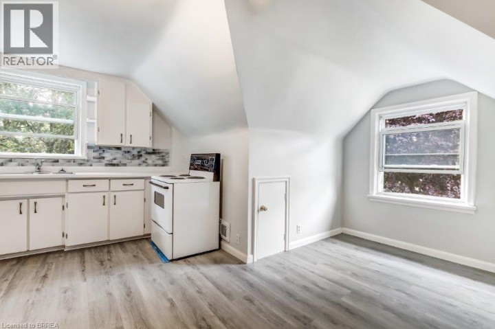 Photo 11 at 25 Henry Street, East Ward, Brantford
