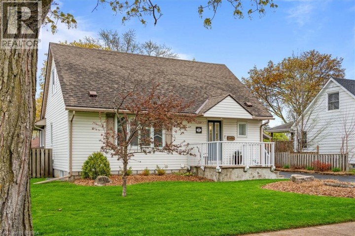 Photo 2 at 7 Northalaton Street, Queensway / Grove, Brantford
