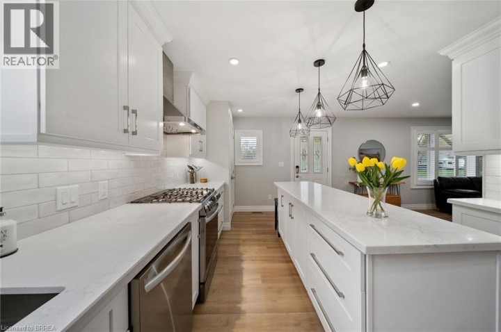 Photo 7 at 7 Northalaton Street, Queensway / Grove, Brantford