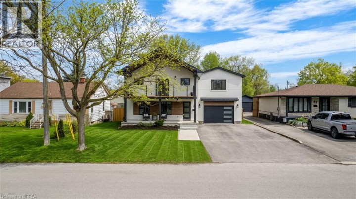 Photo 2 at 37 Barnes Avenue, Queensway / Grove, Brantford