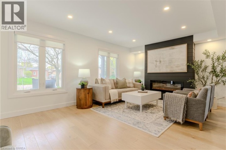 Photo 7 at 37 Barnes Avenue, Queensway / Grove, Brantford