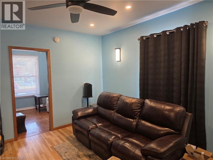 Photo 11 at 182 Marlborough Street, East Ward, Brantford