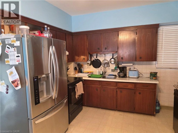 Photo 15 at 182 Marlborough Street, East Ward, Brantford