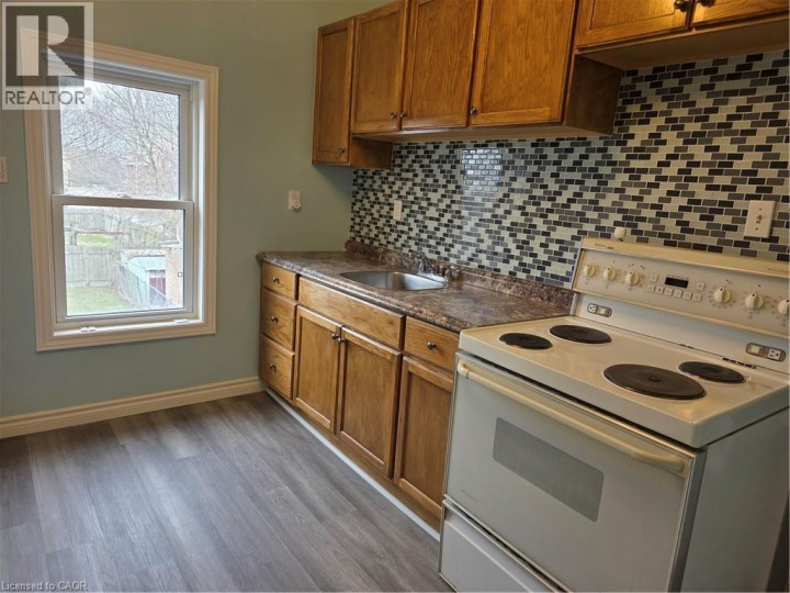 Photo 31 at 182 Marlborough Street, East Ward, Brantford