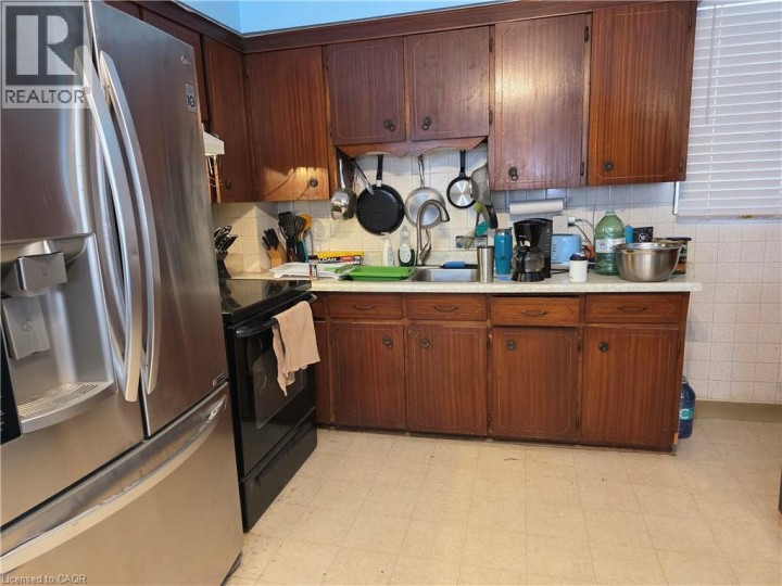 Photo 6 at 182 Marlborough Street, East Ward, Brantford
