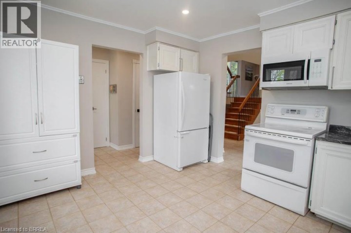 Photo 8 at 331 Brantwood Park Road, Lynden Hills, Brantford