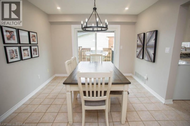 Photo 9 at 331 Brantwood Park Road, Lynden Hills, Brantford
