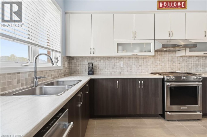 Photo 12 at 14 Turnbull Drive, Empire South, Brantford