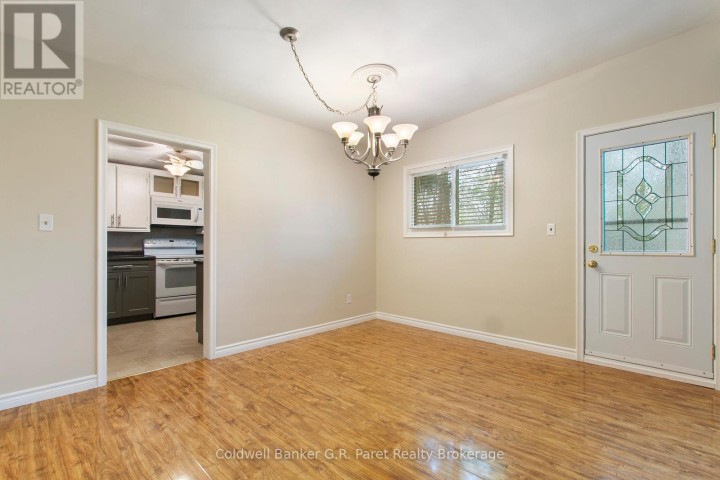 Photo 7 at 105 Queen Street, Tillsonburg