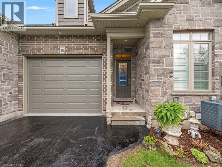 Photo 2 at 18 - 41 Garden Avenue, Mission Estates, Brantford