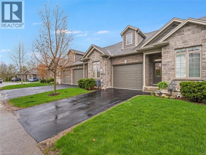 Photo 36 at 18 - 41 Garden Avenue, Mission Estates, Brantford