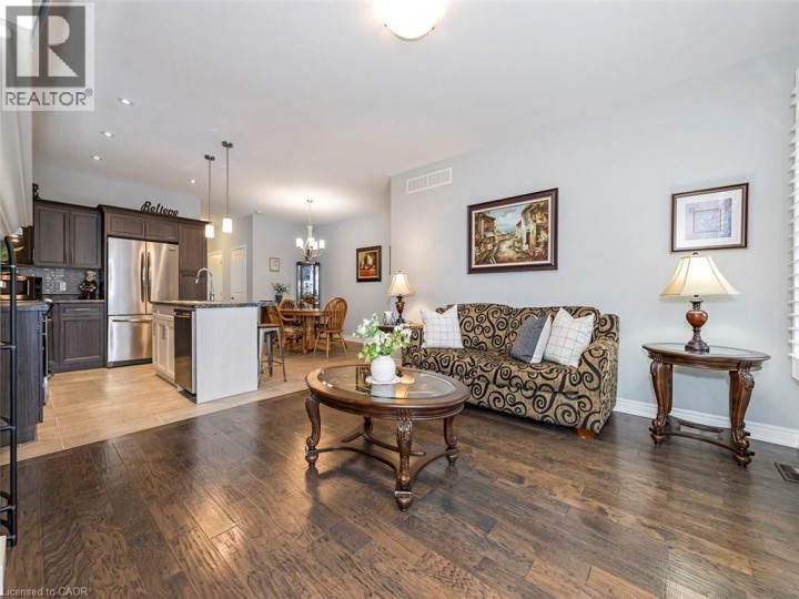 Photo 7 at 18 - 41 Garden Avenue, Mission Estates, Brantford