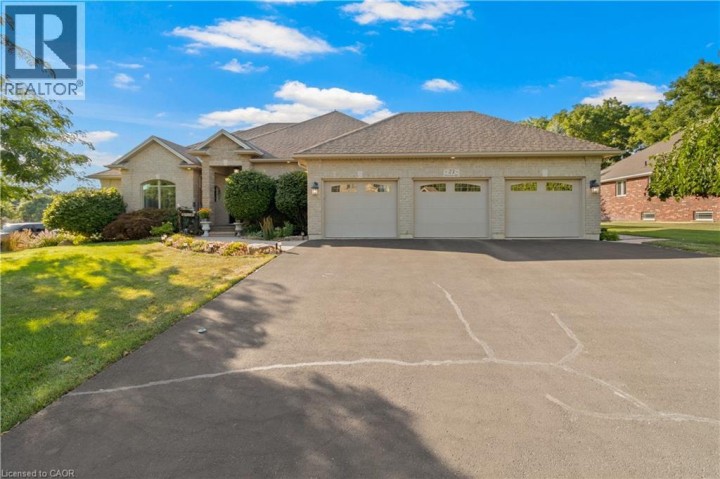 Photo 3 at 21 Farrow Road, Oakhill Dr, Brantford