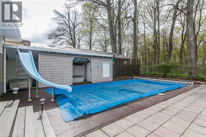 Photo 40 at 34 Blackhorne Crescent, Laurentian Hills / Country Hills W, Kitchener