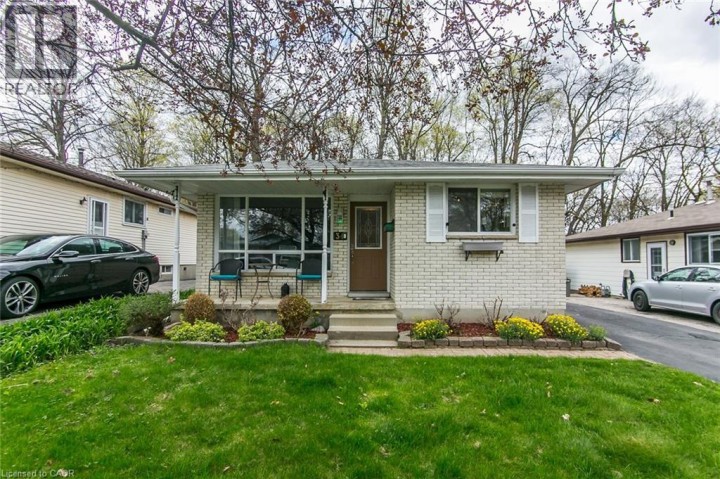 Photo 1 at 34 Blackhorne Crescent, Laurentian Hills / Country Hills W, Kitchener