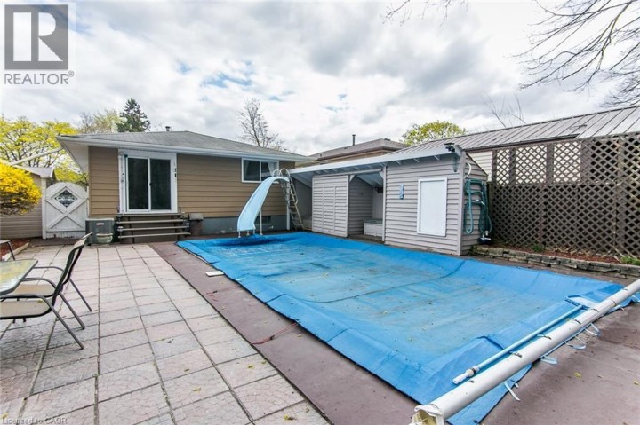 Photo 41 at 34 Blackhorne Crescent, Laurentian Hills / Country Hills W, Kitchener