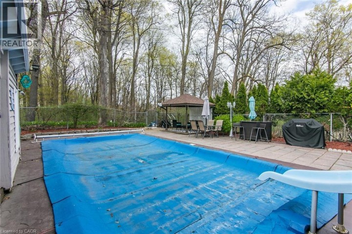 Photo 43 at 34 Blackhorne Crescent, Laurentian Hills / Country Hills W, Kitchener