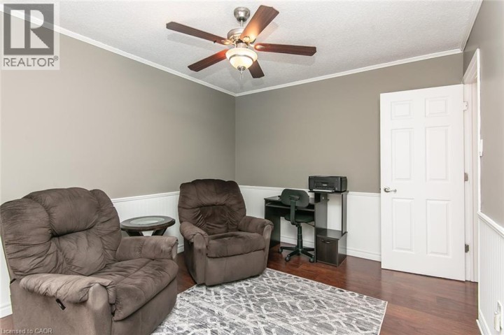 Photo 22 at 34 Blackhorne Crescent, Laurentian Hills / Country Hills W, Kitchener