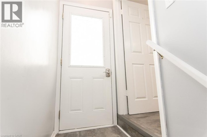 Photo 25 at 34 Blackhorne Crescent, Laurentian Hills / Country Hills W, Kitchener
