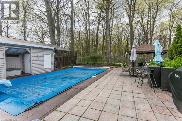 Photo 37 at 34 Blackhorne Crescent, Laurentian Hills / Country Hills W, Kitchener