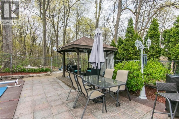 Photo 38 at 34 Blackhorne Crescent, Laurentian Hills / Country Hills W, Kitchener