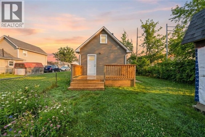 Photo 21 at 17 Able Avenue, Victoria / Arthur, Brantford