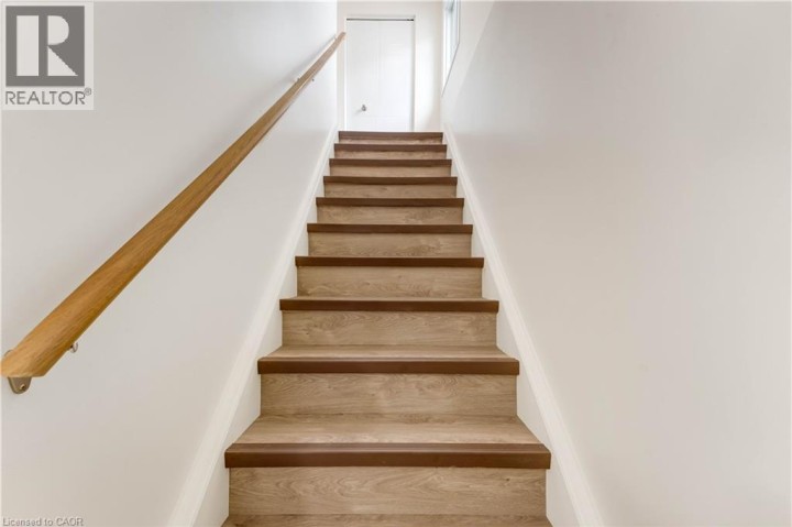 Photo 10 at 85 Activa Avenue, Laurentian Hills / Country Hills W, Kitchener
