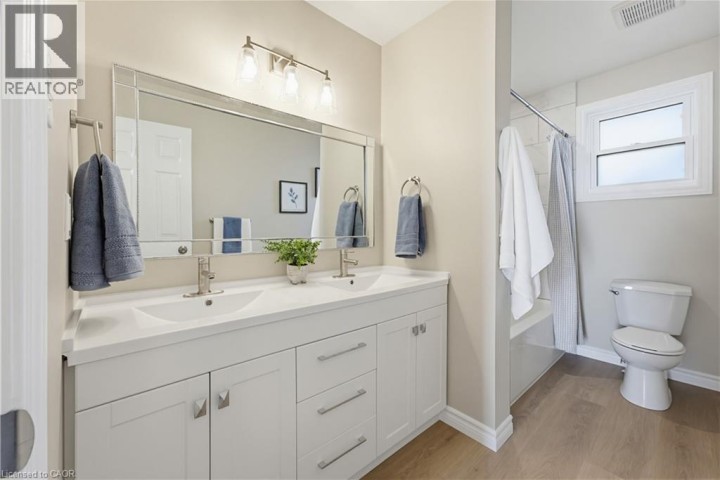 Photo 15 at 99 Oakhurst Crescent, Heritage Park / Rosemount, Kitchener