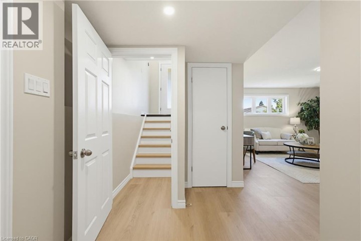 Photo 18 at 99 Oakhurst Crescent, Heritage Park / Rosemount, Kitchener