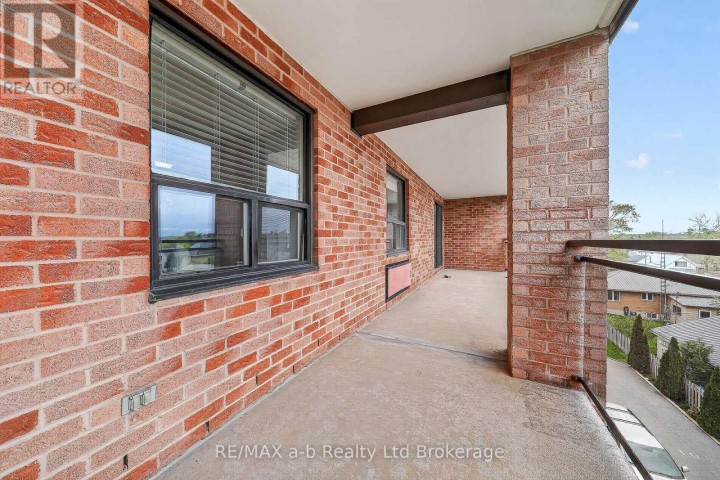 Photo 3 at 402 - 75 E Bridge Street, Tillsonburg