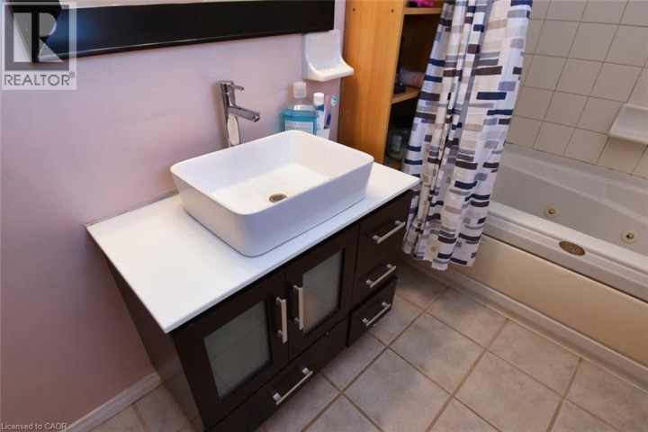 Photo 24 at 53 Seventh Avenue, Eagle Place East, Brantford