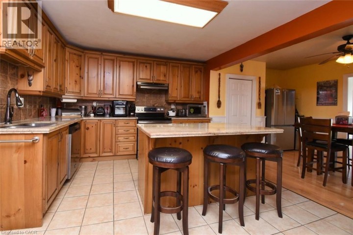 Photo 8 at 53 Seventh Avenue, Eagle Place East, Brantford