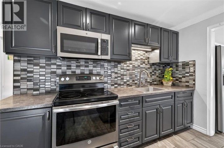 Photo 13 at 73 Avondale Street, Echo Place, Brantford